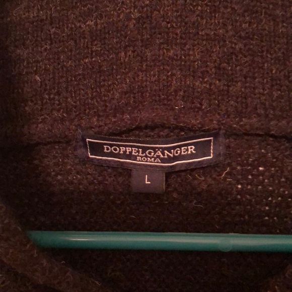 Stylish Italian made sweater - Picture 3 of 3